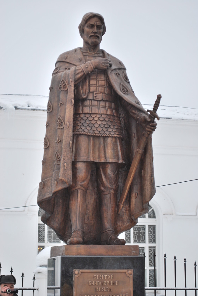 Памятник Александру Невскому в Александрове